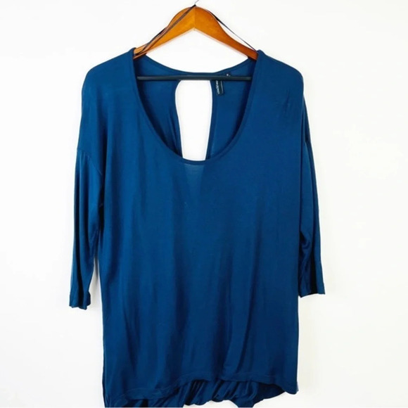 CYNTHIA ROWLEY Blue 3/4 SLeeve Open Back Top Medium - Picture 3 of 5